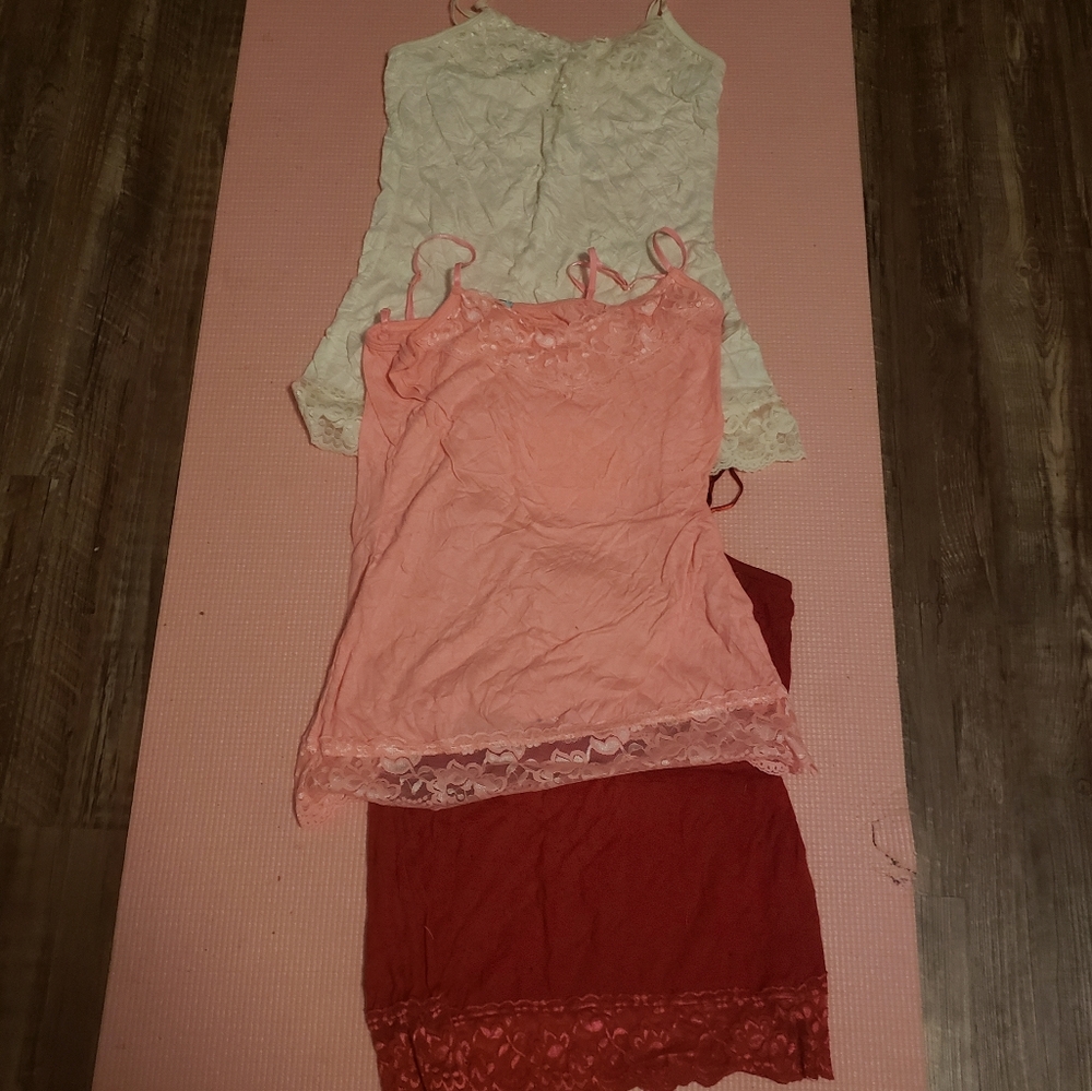 3 maurice's crinkle tanks